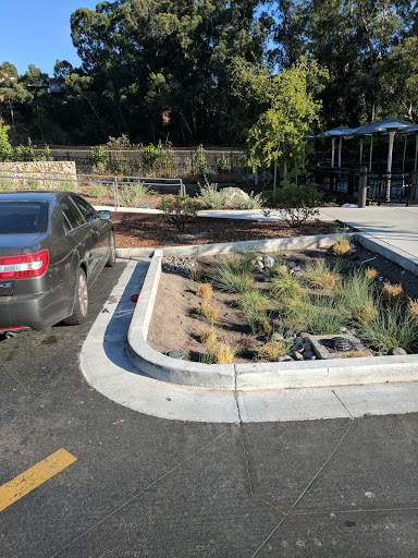 Shopping Mall «Shops at the Ridge», reviews and photos, 5100 Broadway, Oakland, CA 94611, USA