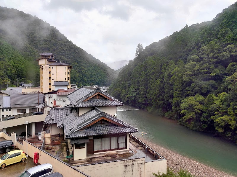 山水館 川湯まつや