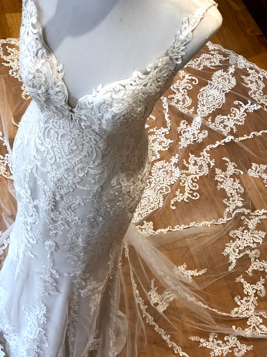 Bridal Shop «Here Comes The Dress», reviews and photos, 850 E 1050 N #101, Chesterton, IN 46304, USA
