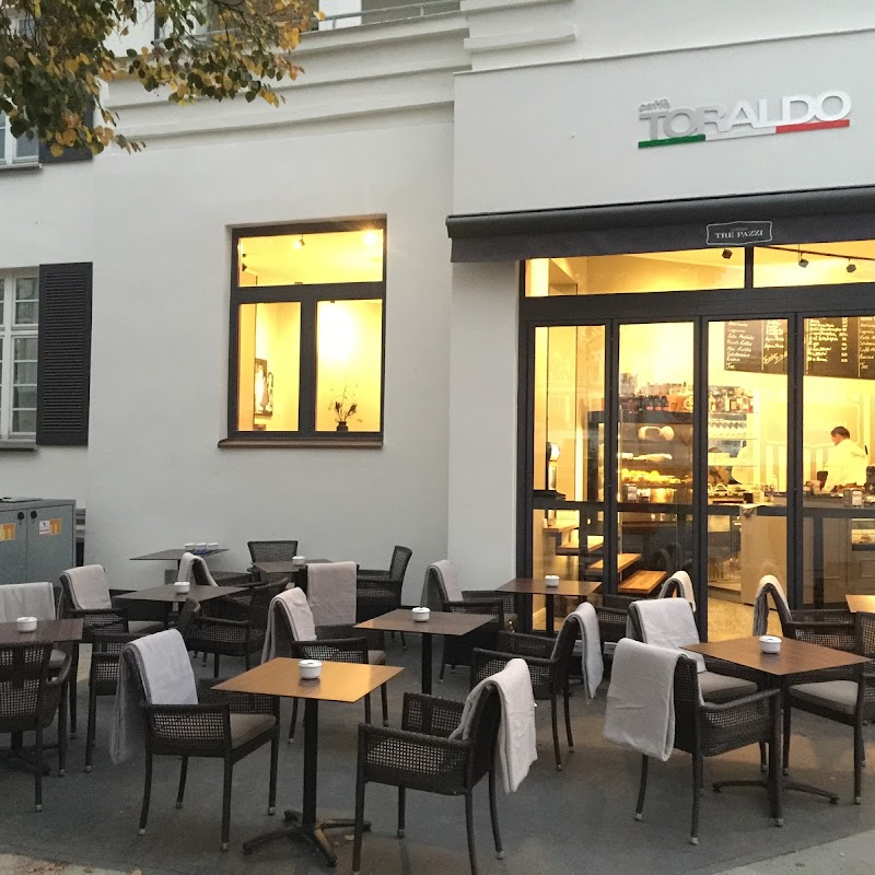 TRE PAZZI Café & Bar