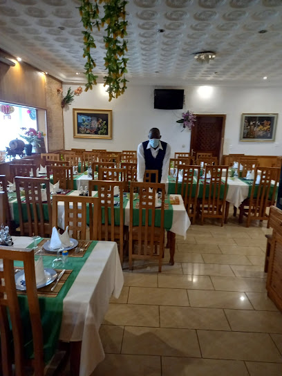 Restaurant Viet Pho - 9286+J78, Rue des Jardins, Abidjan, Côte d’Ivoire