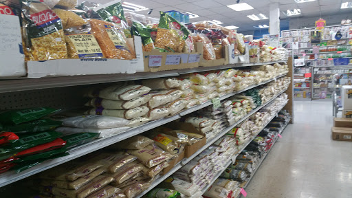 Indian Grocery Store «INDIA MARKET & SUPER EYEBROW THREADING», reviews and photos, 5203 Elkhorn Blvd, Sacramento, CA 95842, USA