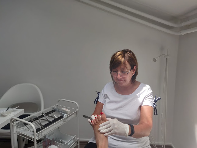 Comentarii opinii despre Lőrincz Györgyi gyógypedikűr Érd