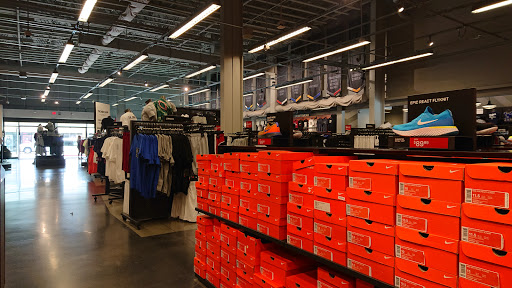 Sportswear Store «Nike East Los Angeles», reviews and photos, 4585 Whittier Blvd, East Los Angeles, CA 90022, USA