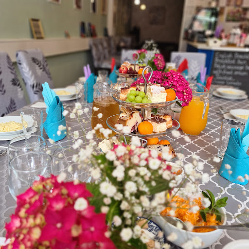 Mannequin Cafe C.I.C. Locations from All Over the World