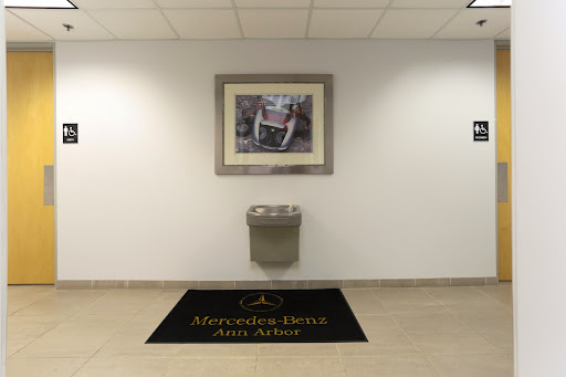 Mercedes Benz Dealer «Mercedes-Benz of Ann Arbor», reviews and photos, 570 Auto Mall Dr, Ann Arbor, MI 48103, USA