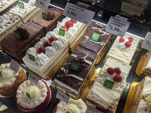 Grocery Store «The Fresh Market», reviews and photos, 223 Greenville Hwy, Hendersonville, NC 28792, USA