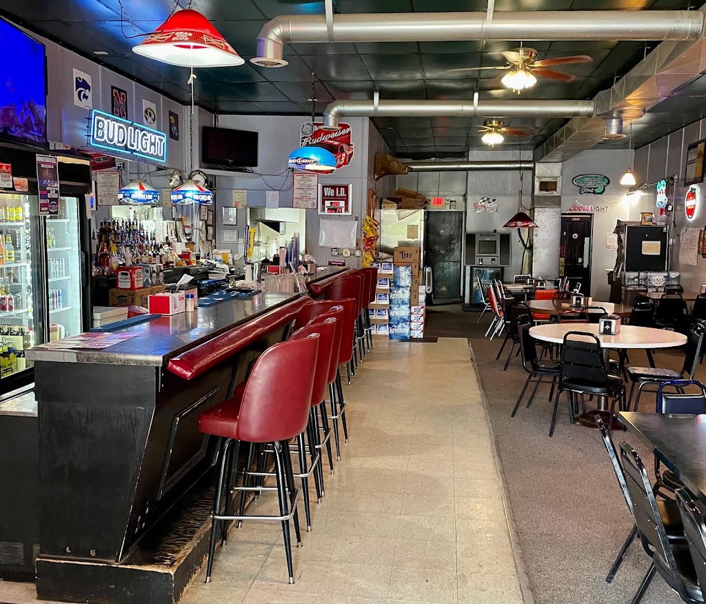 Mama D's Bar & Grill 68464