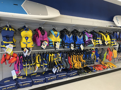 Marine Supply Store «West Marine», reviews and photos, 4141 S 76th St, Greenfield, WI 53220, USA