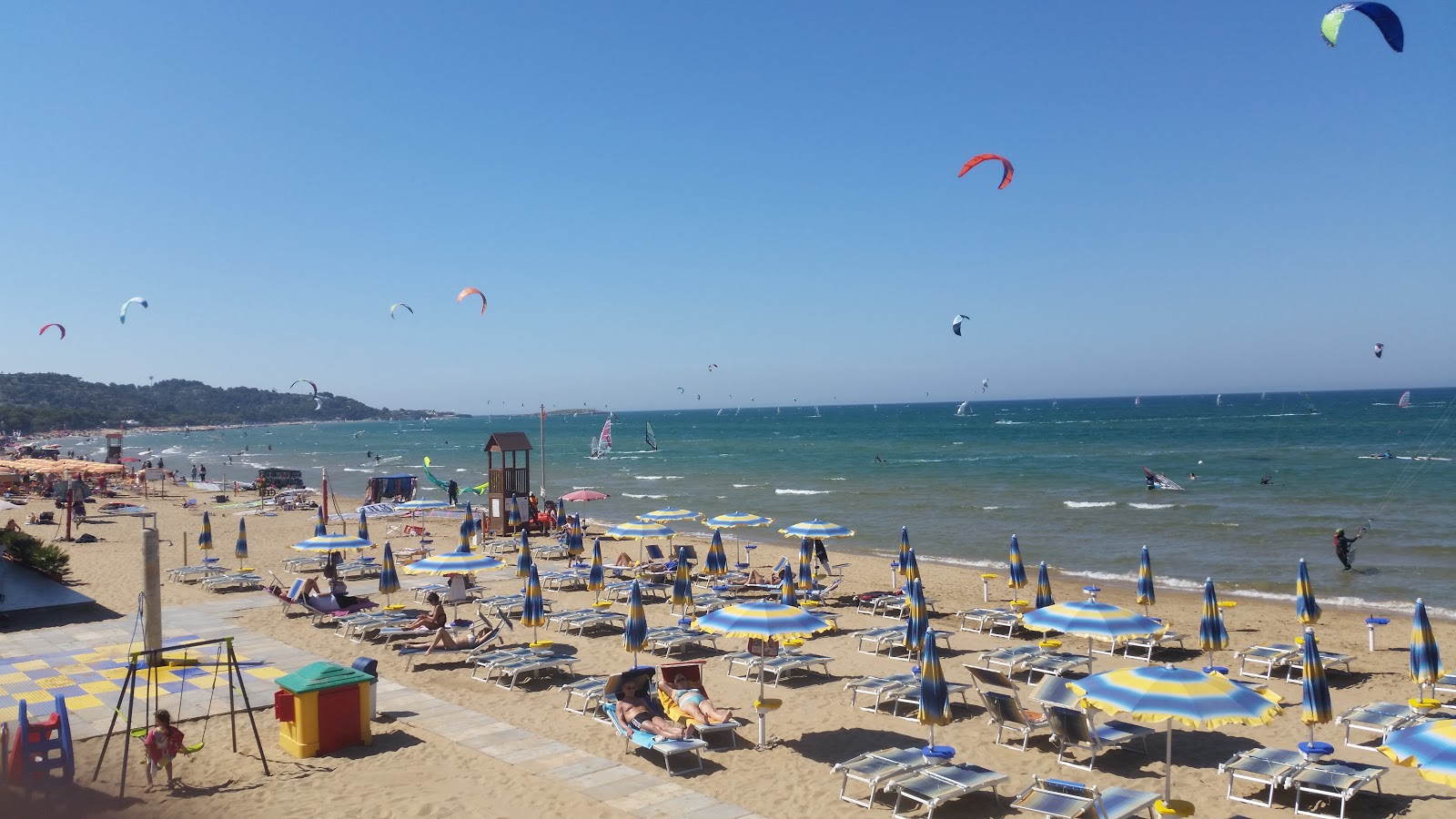 Foto de Spiaggia di Scialmarino área de complejo turístico de playa