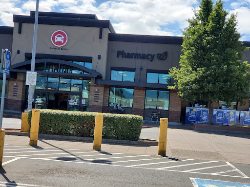 Grocery Store «Safeway», reviews and photos, 1815 4th St, Tillamook, OR 97141, USA