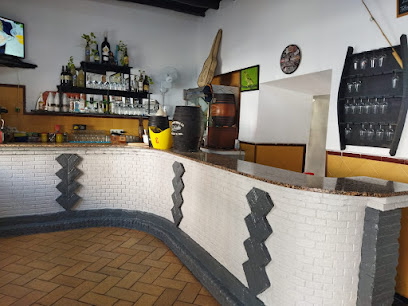 Café Bar El Reencuentro - C. Pozo Amarguillo, 53, 11540 Sanlúcar de Barrameda, Cádiz, Spain