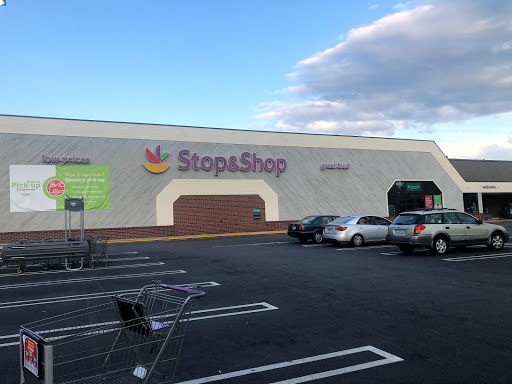 Grocery Store «Stop & Shop», reviews and photos, 333 W River St, Providence, RI 02904, USA