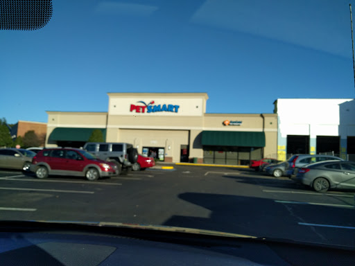 Pet Supply Store «PetSmart», reviews and photos, 3780 Riverchase Village #300, Hoover, AL 35244, USA