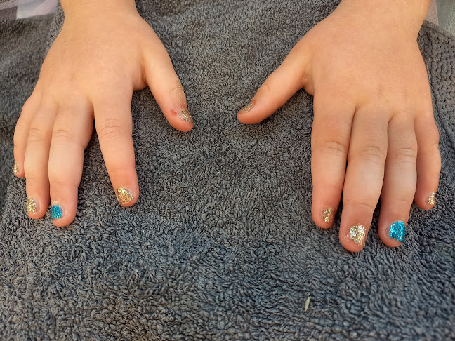 Hollywood Nails Open Times