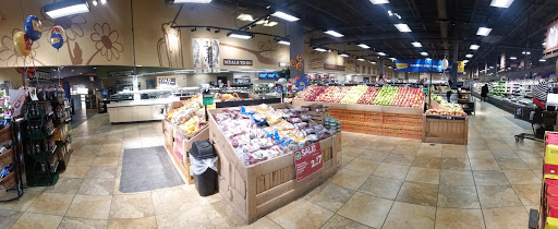 Supermarket «Giant Eagle Supermarket», reviews and photos, 2775 W Market St, Fairlawn, OH 44333, USA