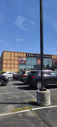 Shoe Store «DSW Designer Shoe Warehouse», reviews and photos, 357 Old Country Rd, Carle Place, NY 11514, USA