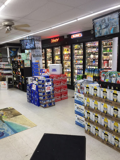 Wine Store «G & G Package Store», reviews and photos, 144 Lewis Ave, Meriden, CT 06451, USA