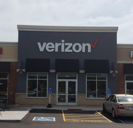 Cell Phone Store «Verizon», reviews and photos, 599 Northtown Dr NE #400, Blaine, MN 55434, USA