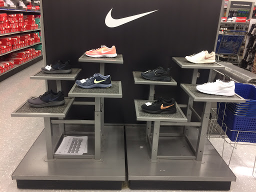 Sporting Goods Store «Academy Sports + Outdoors», reviews and photos, 13401 Shelbyville Rd #140, Louisville, KY 40223, USA