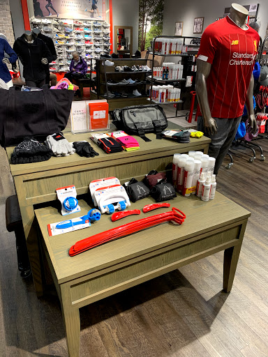 Shoe Store «New Balance Alderwood», reviews and photos, 3000 184th St SW #200, Lynnwood, WA 98037, USA