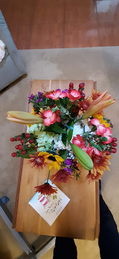 Florist «Artistic First Florist», reviews and photos, 805 20th St, Vero Beach, FL 32960, USA