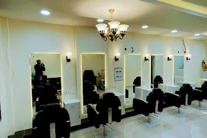 Akash Masters Unisex Salon || Best salon in mohali || best salon in landran | best salon near me || image