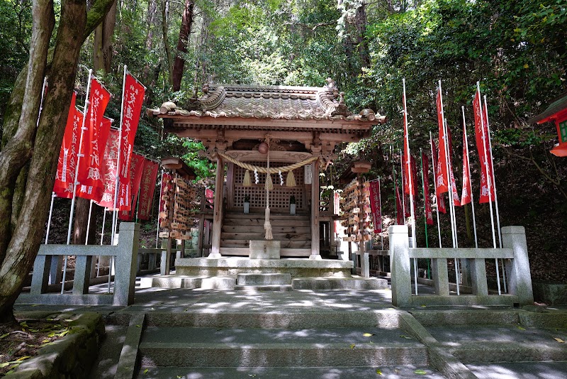 十麻里二柱神社