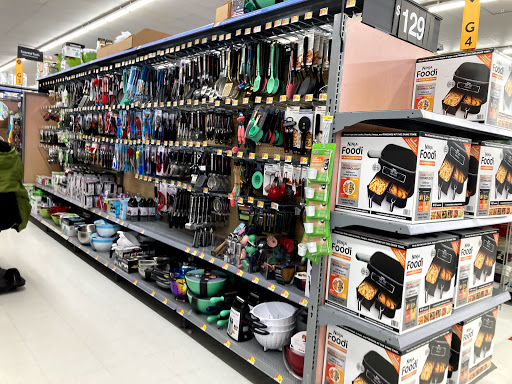 Discount Store «Walmart», reviews and photos, 235 Queen St, Southington, CT 06489, USA