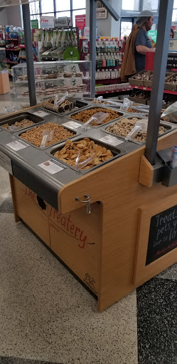 Pet Supply Store «Petco Animal Supplies», reviews and photos, 2000 NE Burnside Rd, Gresham, OR 97030, USA