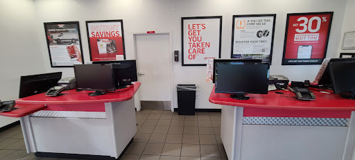 Tire Shop «Discount Tire Store - Sanford, FL», reviews and photos, 3513 S Orlando Dr, Sanford, FL 32773, USA