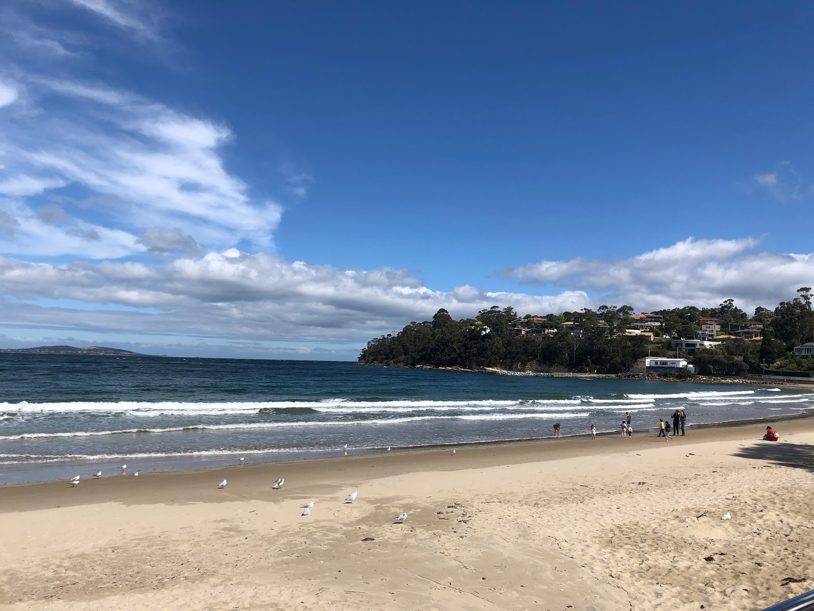 Photo de Kingston Beach avec plage spacieuse