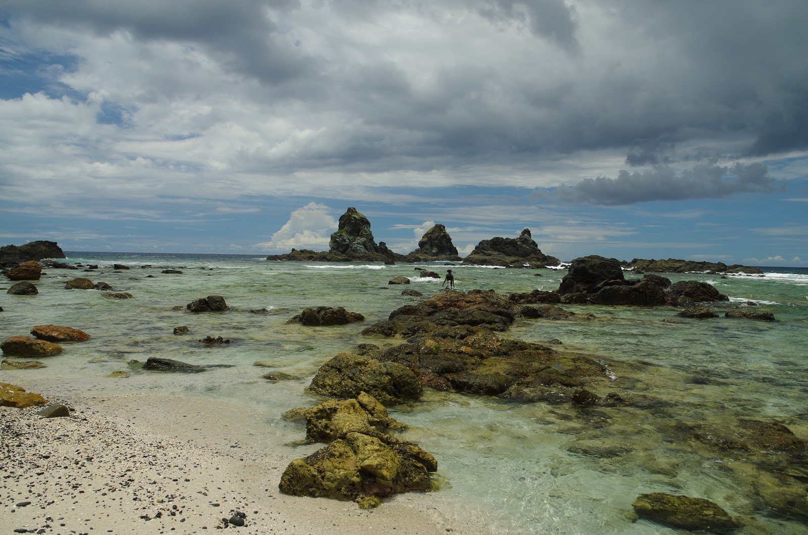 Zdjęcie Batu Bereng Beach z poziomem czystości głoska bezdźwięczna