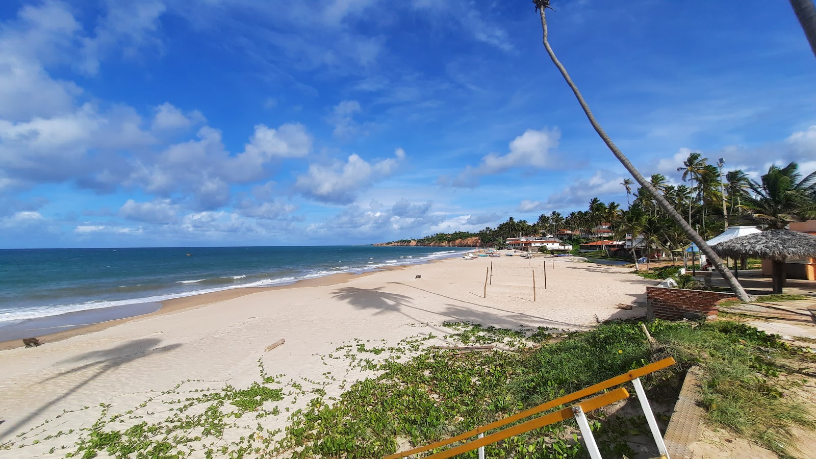 Fotografija Praia de Caraubas z dolga ravna obala