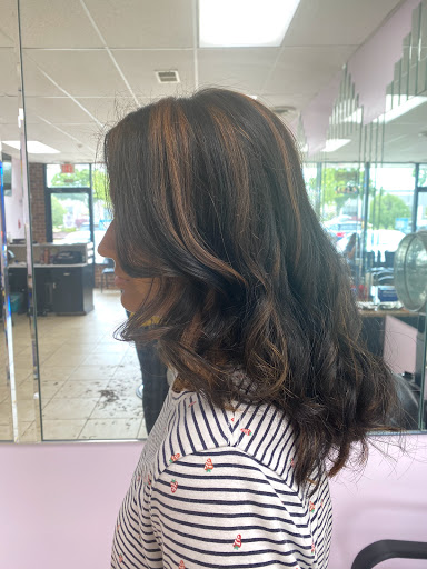 Beauty Salon «SAKHI SALON», reviews and photos, 939 W Golf Rd, Schaumburg, IL 60194, USA