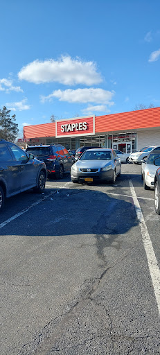 Office Supply Store «Staples», reviews and photos, 465 Tuckahoe Rd, Yonkers, NY 10710, USA