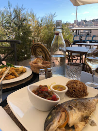 Bar du Restaurant de spécialités à base de poisson-pêcheur Au Doyen à Marseille4:00PM - n°2