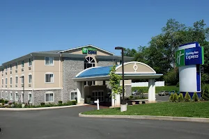 Holiday Inn Express Newington - Hartford, an IHG Hotel image