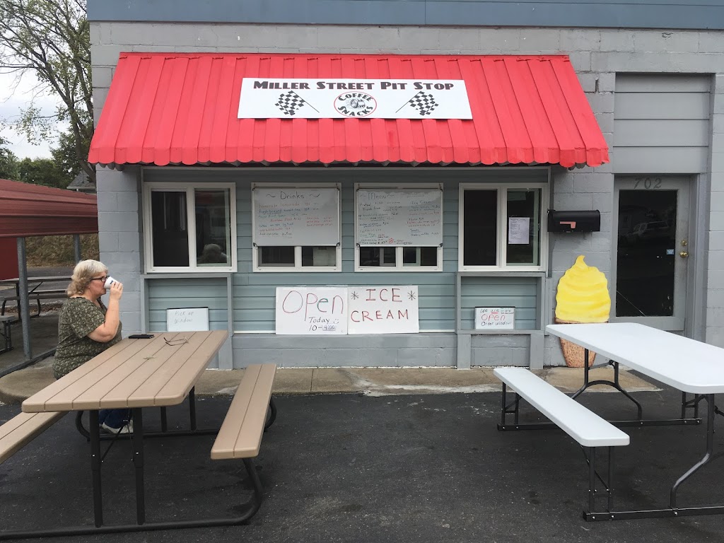 Miller Street Pit Stop 46176