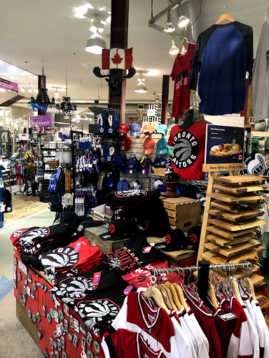 Shops where to buy souvenirs in Toronto