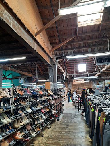 Thrift Store «Community Thrift», reviews and photos, 623 Valencia St, San Francisco, CA 94110, USA