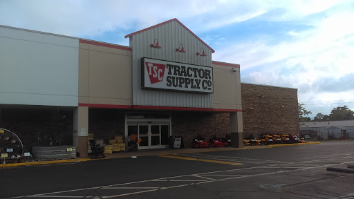 Home Improvement Store «Tractor Supply Co.», reviews and photos, 3 W 9 Mile Rd #16, Pensacola, FL 32534, USA