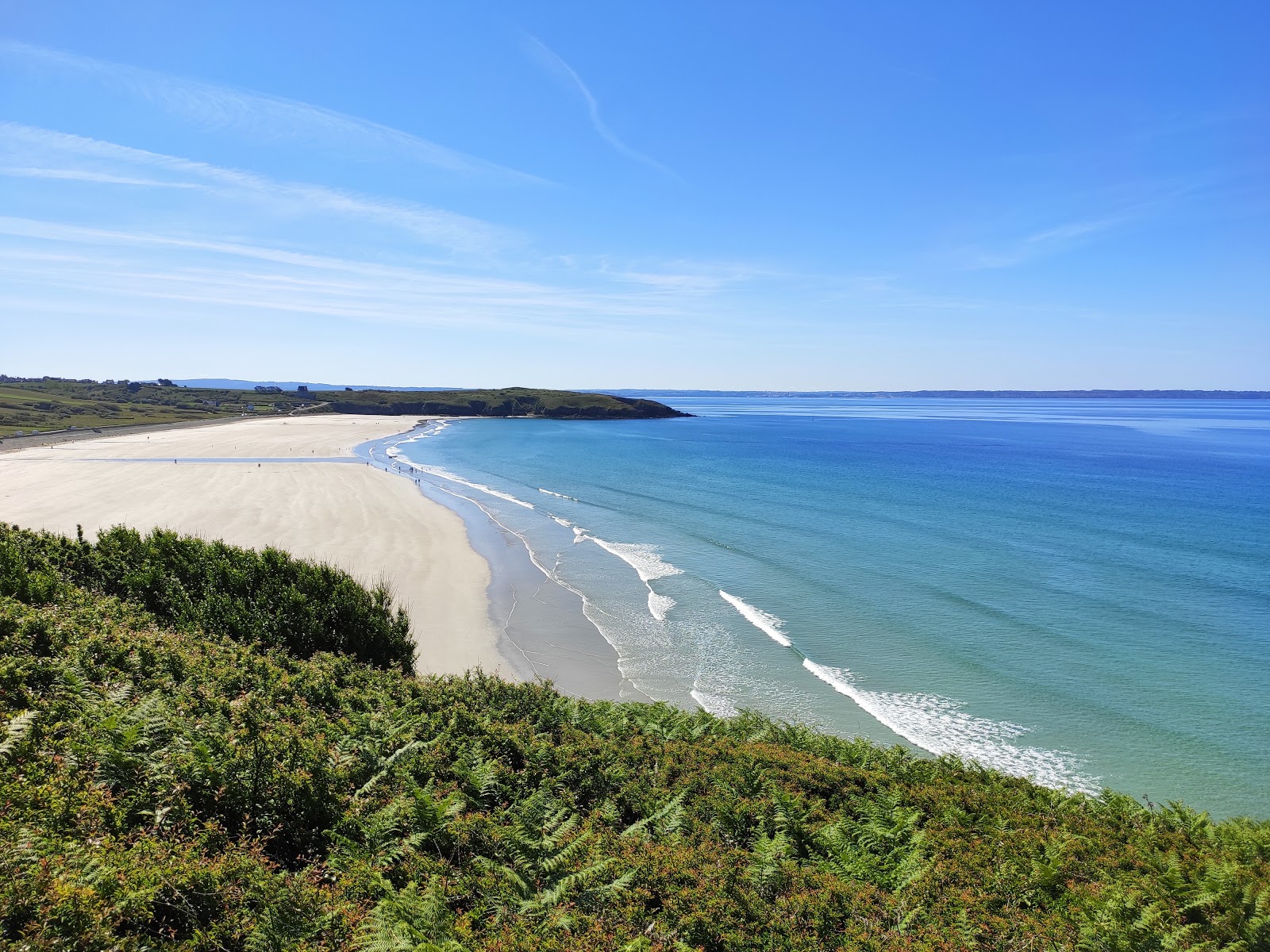 Fotografija Plage de Trez-Bellec z siv pesek površino