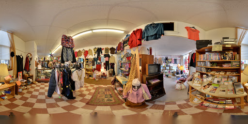 Thrift Store «Lucky Dog Thrift Shop», reviews and photos, 23 Elm St, Nashua, NH 03060, USA