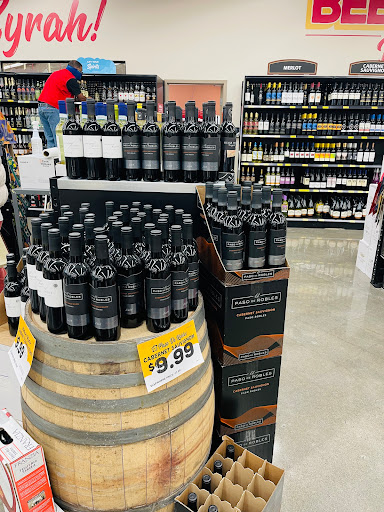 Grocery Store «Grocery Outlet Bargain Market», reviews and photos, 845 Harbor Blvd, West Sacramento, CA 95691, USA