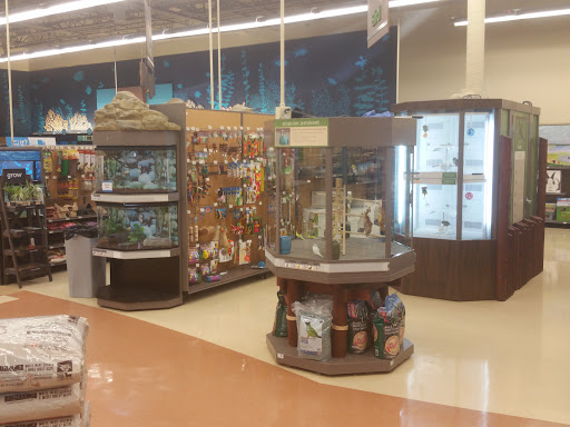 Pet Supply Store «Petco Animal Supplies», reviews and photos, 3401 Pineville-Matthews Rd, Charlotte, NC 28226, USA