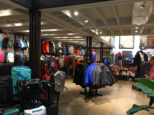 Clothing Store «Patagonia Santa Monica», reviews and photos, 1344 4th St, Santa Monica, CA 90405, USA