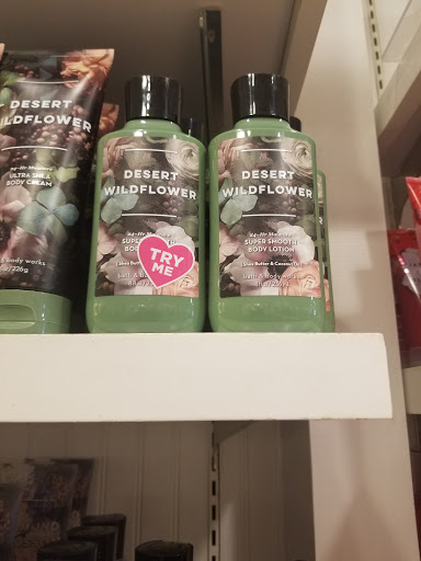 Beauty Supply Store «Bath & Body Works», reviews and photos, 26297 Hoover Rd, Warren, MI 48089, USA