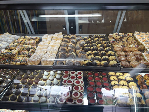 AF1QipP3r1UVqULfT7 hW6 647gtnhEwBKFfi 7y3B4E