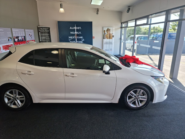 Comments and reviews of Rutherford & Bond Toyota Porirua